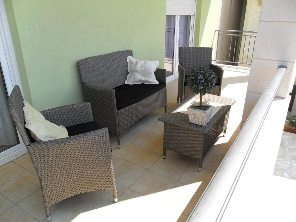 Apartments Maras Primosten Ngoại thất bức ảnh