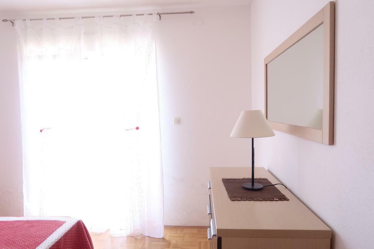 Apartments Maras Primosten Ngoại thất bức ảnh