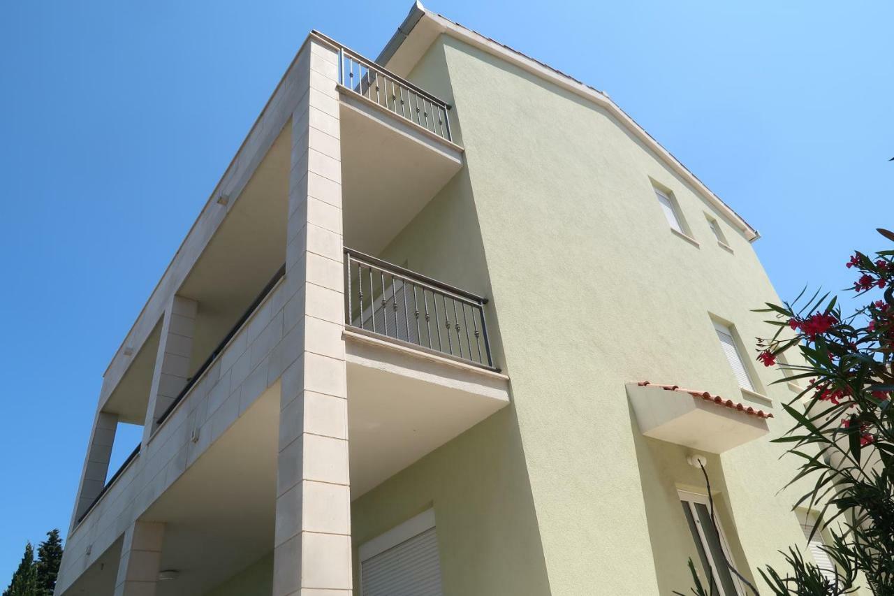 Apartments Maras Primosten Ngoại thất bức ảnh