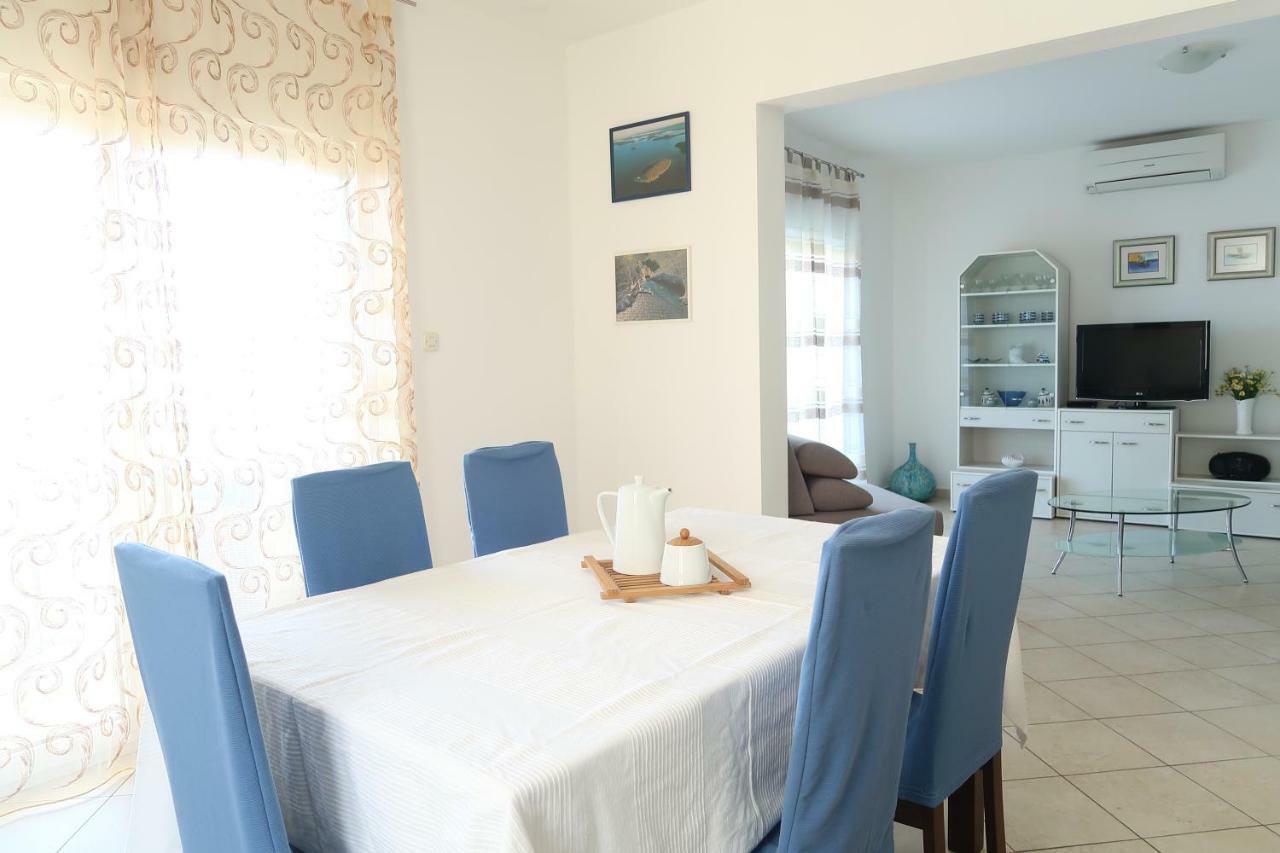 Apartments Maras Primosten Ngoại thất bức ảnh