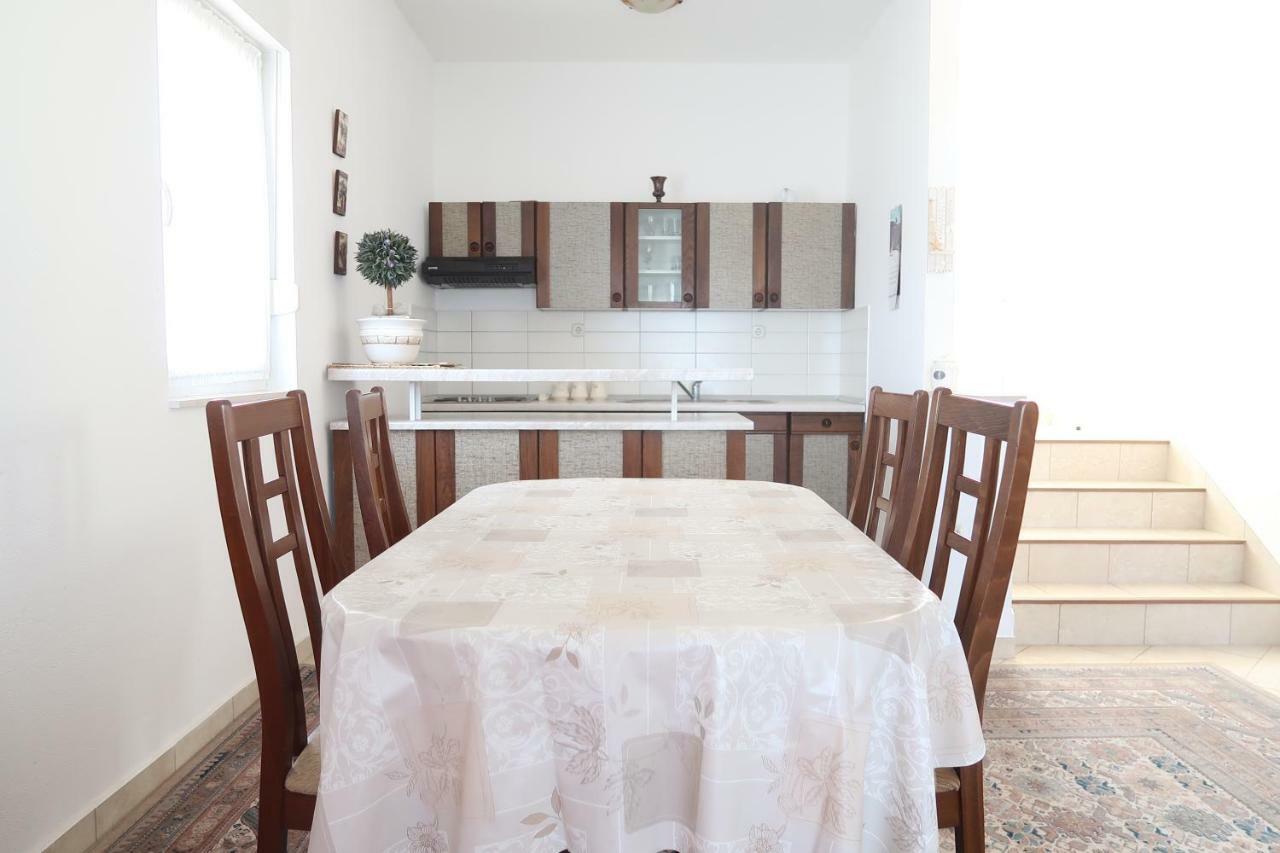 Apartments Maras Primosten Ngoại thất bức ảnh