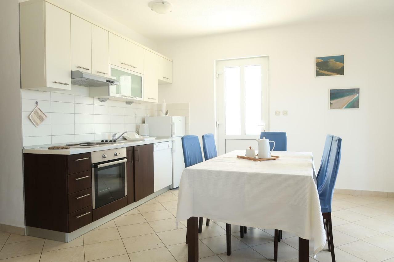 Apartments Maras Primosten Ngoại thất bức ảnh